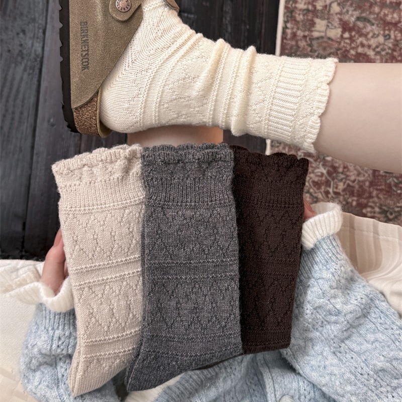 Boot Sock Slouchy - 1 Para Mlecznobiałych Skarpet do Połowy